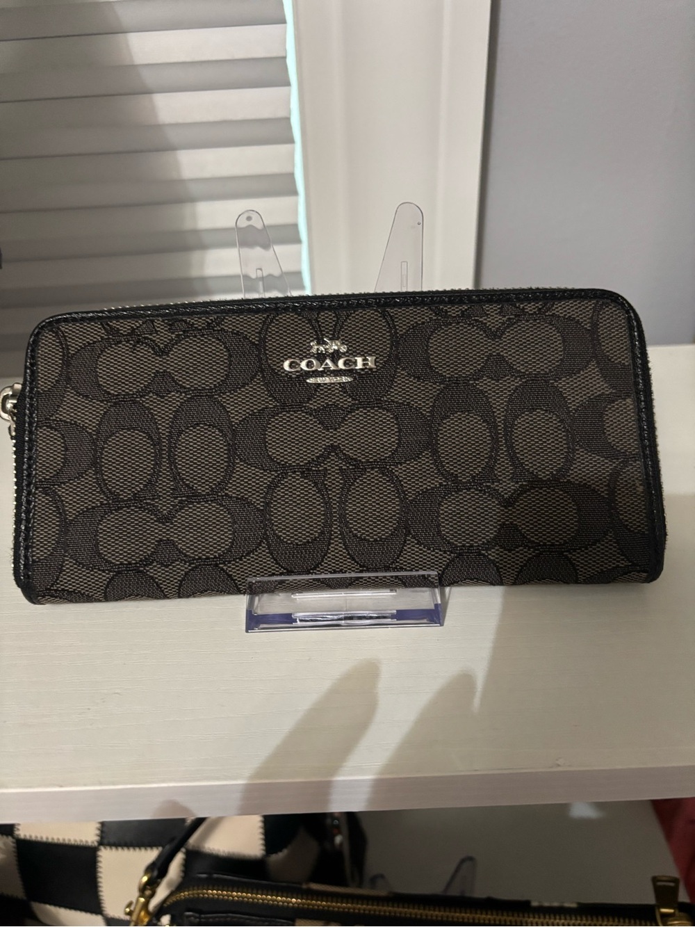 Coach Signature Zip Wallet Jacquard